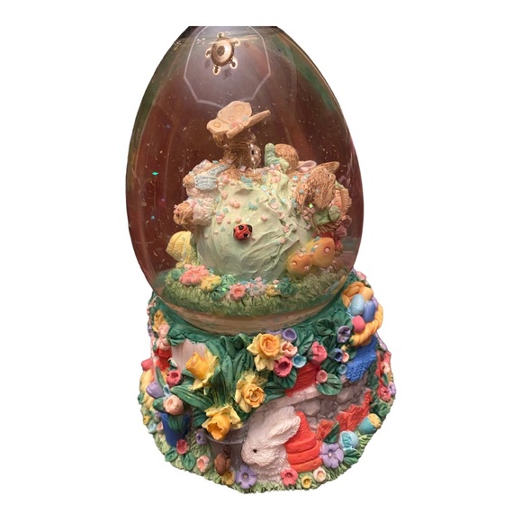 Musical Easter snow globe - Picture 5 of 5